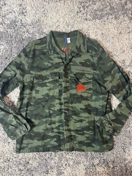 Divided Other - Divided by H&M, Camo Print Long Sleeve Button Down Shirt Jacket with Embroidery